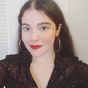 Meet your Posher, Yesenia